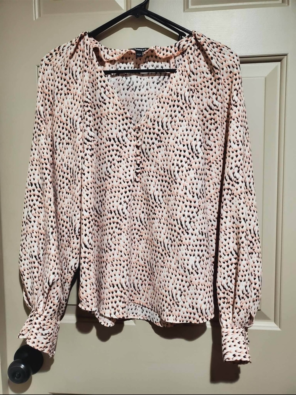 Express Blush Pink Printed V-Neck Long Sleeve Blouse